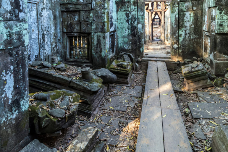 Statues looted from Koh Ker temple complex in Cambodia