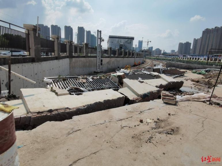 Zhengzhou subway retaining wall collapse