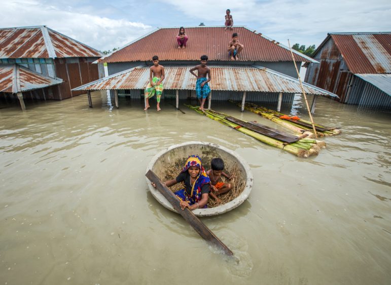 Reduced river gradients, higher rainfall in the Ganges-Meghna-Brahmaputra river basins, and the melting of glaciers in the Himalayas, are considered the major reasons for migration in the context of climate change in Bangladesh over all. Credit: Moniruzzaman Sazal / Climate Visuals Countdown