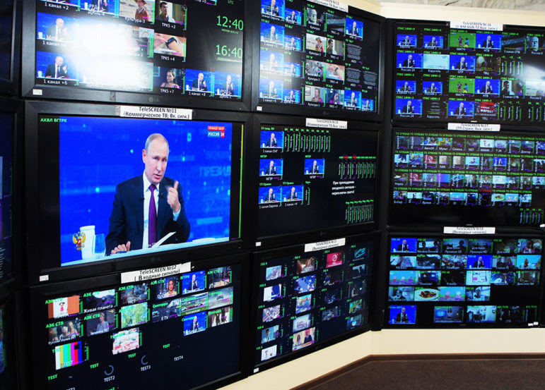 broadcast room Russia Vladimir Putin call-in show