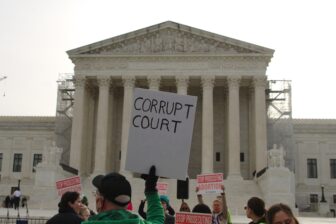 Supreme Court protest, corruption