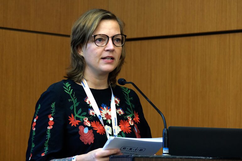 Maria Dalby of GRID-Arendal explains how jurisdictional loopholes are exploited by criminal networks on the open ocean. 