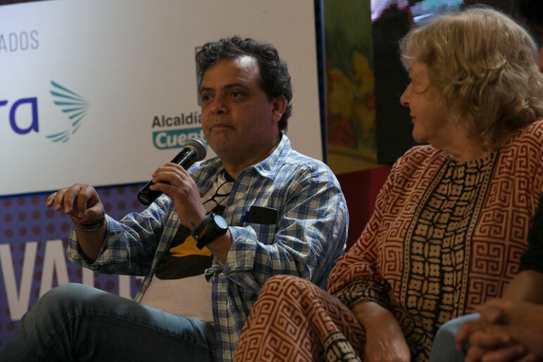 Carlos Dada hablando en la Fundación Gabo Imagen: David Estrada, FNPI, CC BY-SA 2.0