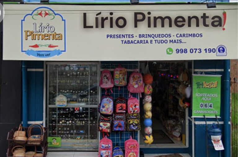 An investigation in Brazil found this convenience store selling both tobacco and vape products as well as goods for children near a public school. Image: Courtesy of the author