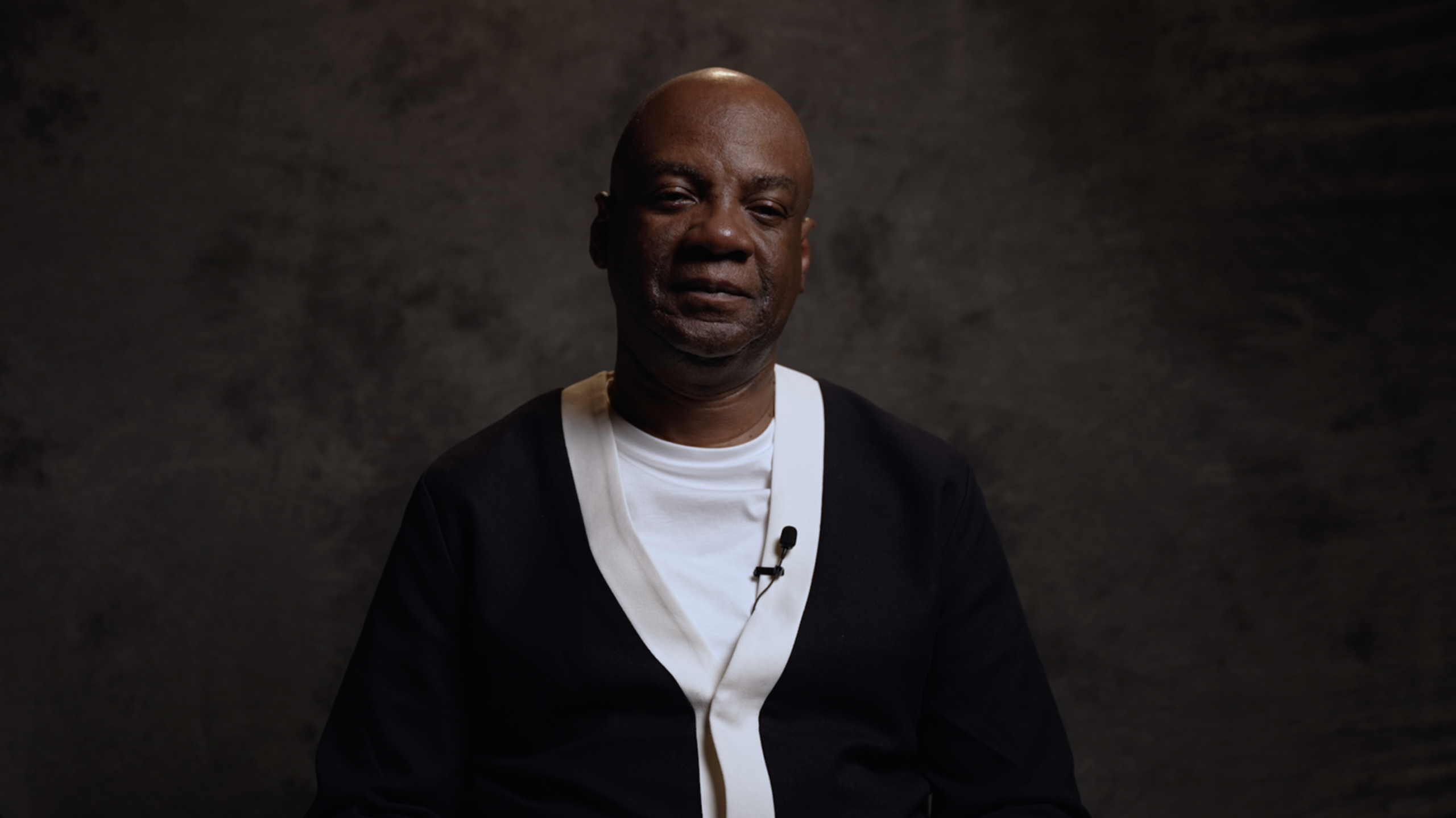 GIJN Academy, masterclass video on investigating atrocities from genocide prosecutor Charles Adeogun-Phillips